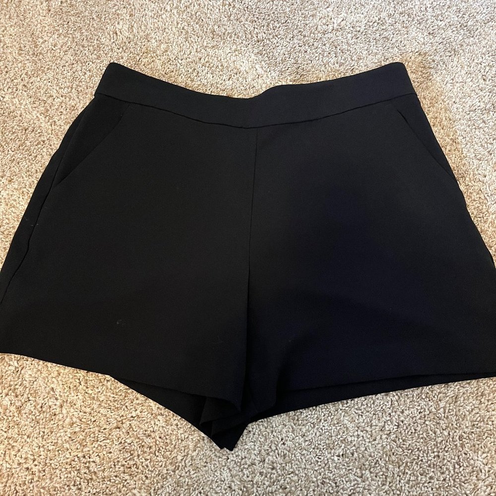 Like New Ann Taylor LOFT High Waisted Trouser Shorts, Size M